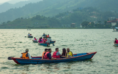 印度游客涌向尼泊尔