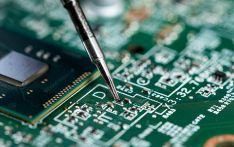 俄媒：西方“芯片铁幕”挡不住中国技术进步