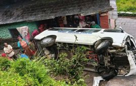 Seven injured when a van carrying students crashes in Baglung