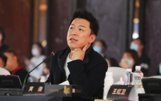 演员黄渤称父母都患有阿尔兹海默症，他担心会被遗传