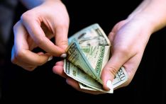 尼泊尔央行设定5000美元现金携带上限 严打跨境外汇走私