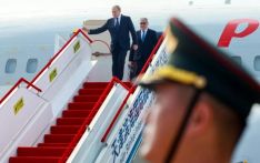 俄罗斯总统普京乘机抵达天津 出席2025年上合组织峰会