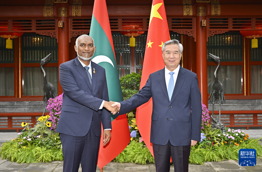 uXRUM8I7sQkrlnFI (1)