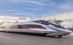 巴西记者：中国正以“21世纪高铁的速度”发展