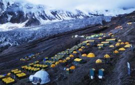 8K climbers scale Manaslu as summit bids underway