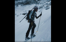 ​人类首次：波兰滑雪登山者无氧登顶珠峰并滑雪下撤​