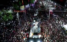 印度南部影星维杰政治集会发生踩踏事故 致36人死亡40人受伤