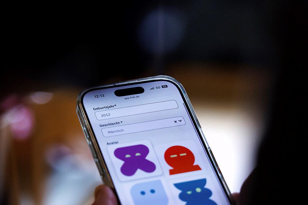 eea7d1eeecc0409bb095c9b500c70fb5