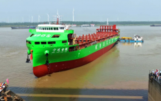 历史性突破！全球最大，成功下水