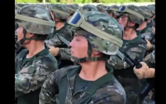 首次披露！九三阅兵劈枪刺刀全开刃