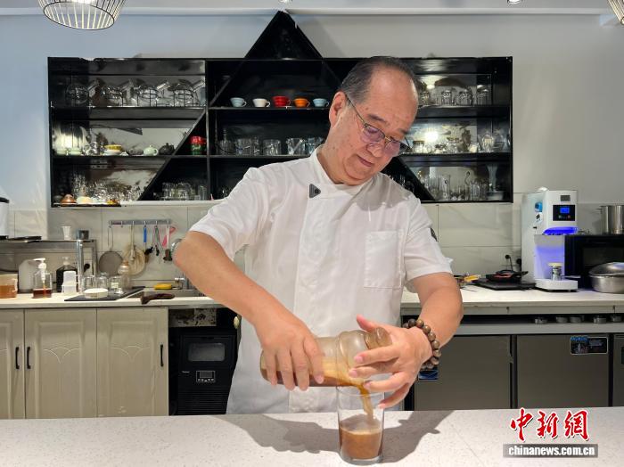 30acc3f5-61ff-4e33-a2b2-48c1d53b3242_zsite