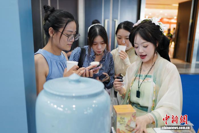 df907cf2-ee46-4204-8fba-f55bd9982fa4_zsite