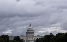 公共服务受到影响，雇员面临无薪休假，美联邦政府“停摆”超一周