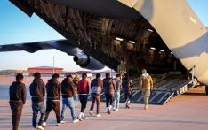 सात महिनामा १६ लाख गैरकानुनी आप्रवासीले छाडे अमेरिका