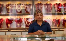Gold fever grips Nepal as economy stalls and fears mount