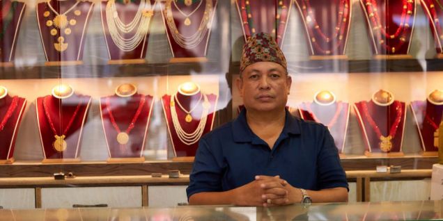 Gold fever grips Nepal as economy stalls and fears mount