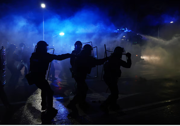 d8ca949ef746e6376bbc208d3ba0f52eu1