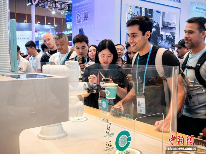 b455409e-ba6f-4b3b-a81e-ff7d52bfd984_zsite