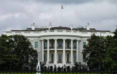 特朗普称即日起停止所有向哥伦比亚的付款