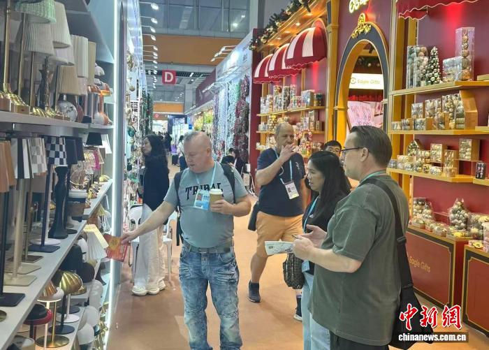 cbc4b393-b77d-4b72-81f2-b5ddef953459_zsite