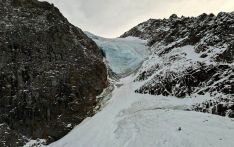 尼泊尔雅隆日山雪崩致7人遇难 4名尼泊尔向导失联