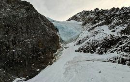 尼泊尔雅隆日山雪崩致7人遇难 4名尼泊尔向导失联