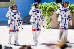 视频：视神舟二十号航天员乘组昨日返回东风着陆场