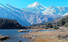 टिटी ताल र धौलागिरि हिमाल