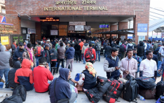 尼泊尔每月汇款首次突破2000亿卢比 青年外流加速