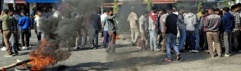 尼泊尔西马拉爆发抗议冲突 青年要求严惩殴打事件肇事者