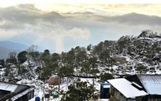 ताप्लेजुङको पाथीभरा मन्दिर क्षेत्रमा वर्षको पहिलो हिमपात