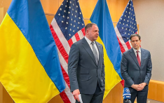 美国和乌克兰将继续推进“完善版”和平计划，以结束与俄罗斯的战争