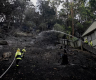 澳大利亚山火肆虐 多地房屋被毁 一消防员殉职