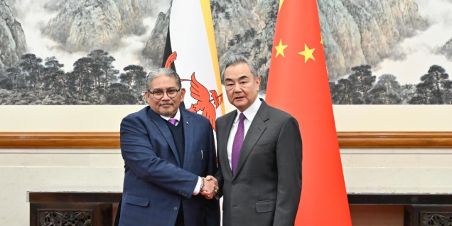 中国外长：中国将与东盟合作，协调发展战略，抵制单边霸凌