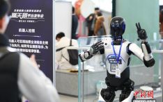 中国首个机器人租赁平台在上海发布