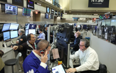 关税裁决延后与市场风险联动 美股调整反映全球经济敏感性