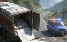 尼泊尔苏纳里县载大理石卡车侧翻 致5人遇难3人受伤 肇事司机在逃