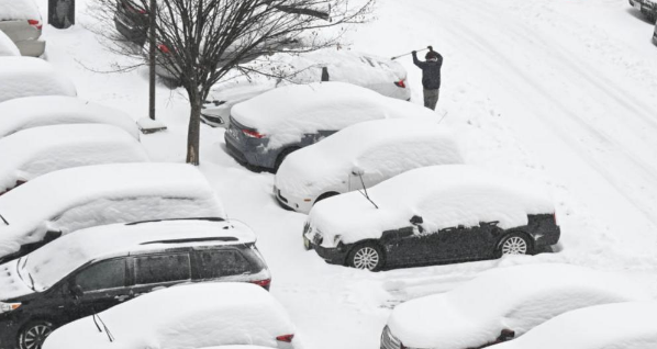 Historic winter storm kills at least 10 across US