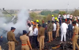 印度马哈拉施特拉邦发生坠机事故