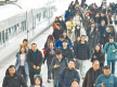 中国春运大潮启动 全国铁路预计发送旅客5.4亿人次