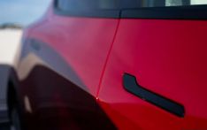 China bans hidden car door handles over safety concerns