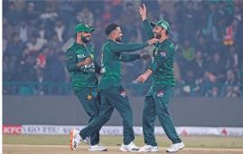 Pakistan departs for T20 WCup while waiting for ICC reaction