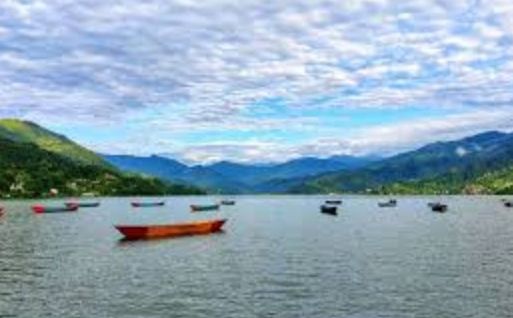 Hikers' Club collects waste from Fewa Lake area