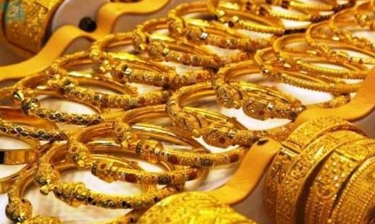 Price of gold and silver declines in domestic market