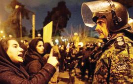 Iran arrests protesters in nationwide dragnet