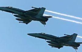 美军称已打击伊朗近2000个目标并摧毁17艘军舰