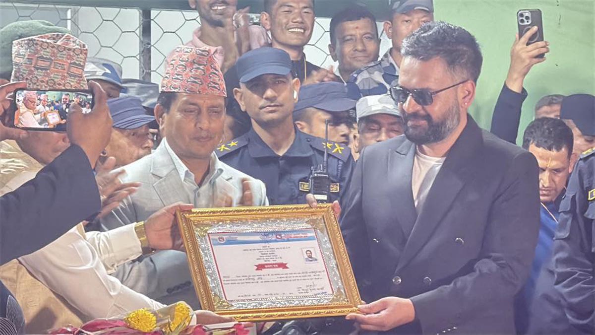 D5E5FDC1-9EF5-4777-A478-868C2215AEEB