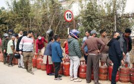 पुराना सिलिन्डर : घरमै म्याद नाघे, हल्ला चलेपछि उद्योगमा