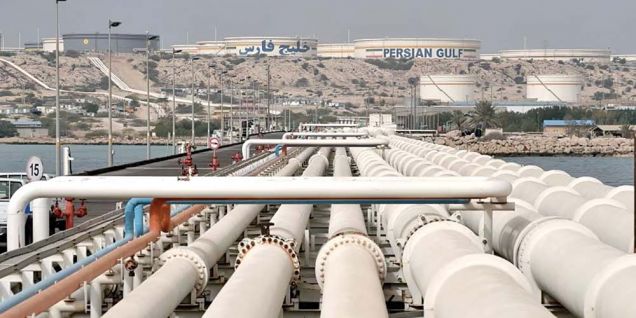 अमेरिकाले इरानको खार्ग टापु कब्जा गर्दै