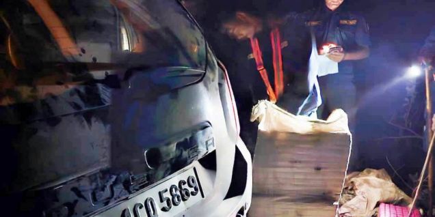 ठूलो परिमाणको गाँजासहित भारतीय कार नियन्त्रणमा